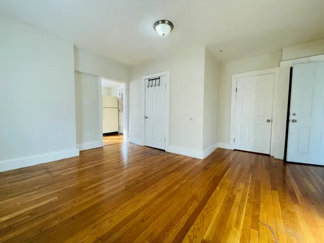 $2,100 | 144 School Street, Unit 2L, Waltham, MA 02451