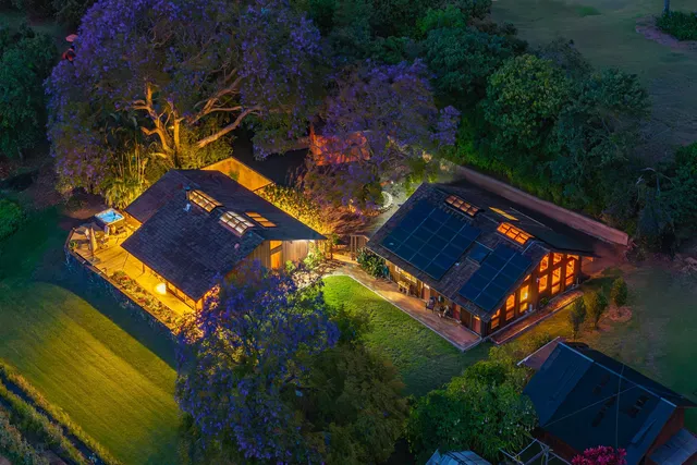 a view of an outdoor space