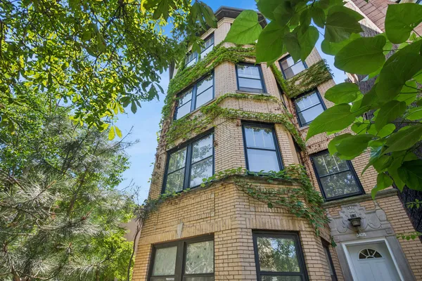 $800,000 | 3435 West Adams Street, Chicago, IL 60624