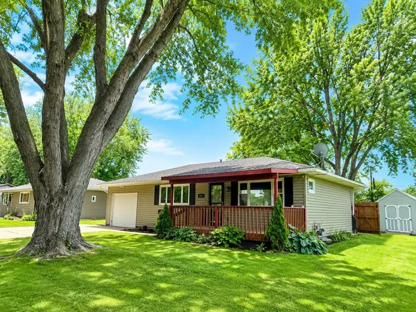 $265,000 | 1205 North Edgelawn Drive, Plano, IL 60545