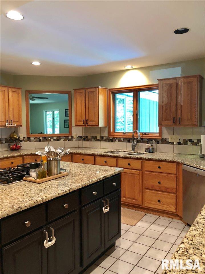 22 Indian Trail Road Macomb, IL 61455 - Photo 8 of 21 Gallery Image 8