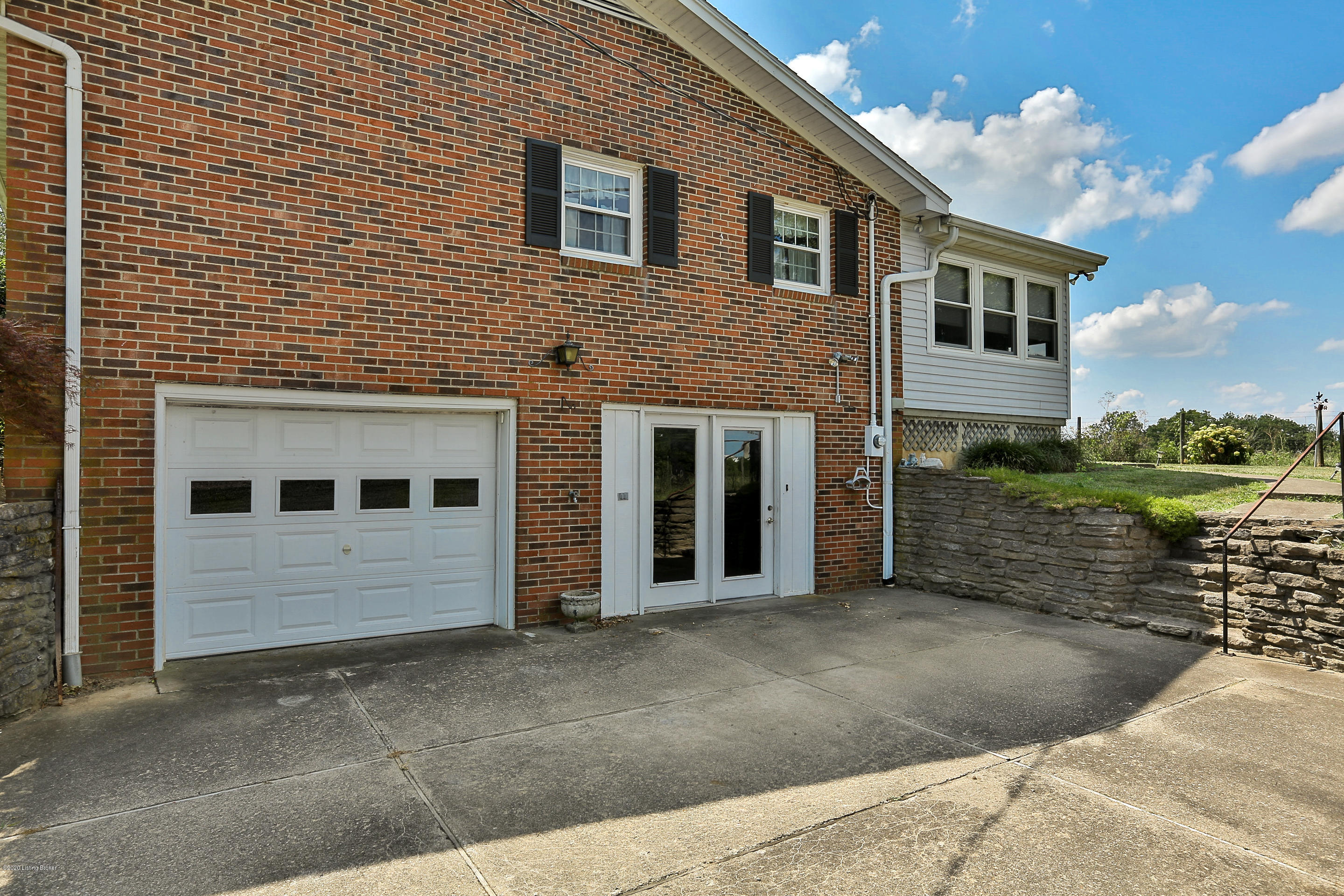 318 Drennon Road New Castle, KY 40050 - Photo 5 of 23 CT6C2624