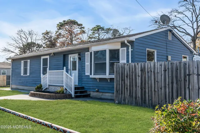 $3,200 | 526 Bradley Boulevard, Toms River, NJ 08753