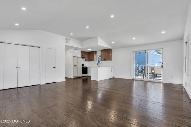 $3,200 | 526 Bradley Boulevard, Toms River, NJ 08753