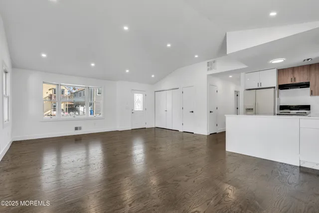 $3,200 | 526 Bradley Boulevard, Toms River, NJ 08753