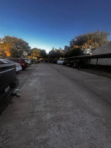 $91,000 | 9700 Leawood Boulevard, Unit 1601, Houston, TX 77099