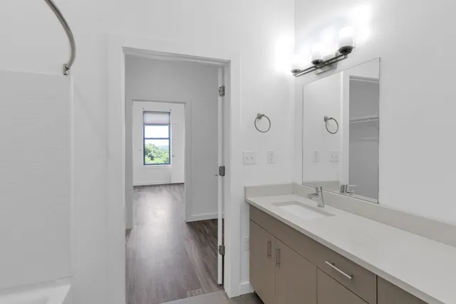 $2,295 | 1900 12th Avenue South, Unit 508, Nashville, TN 37203