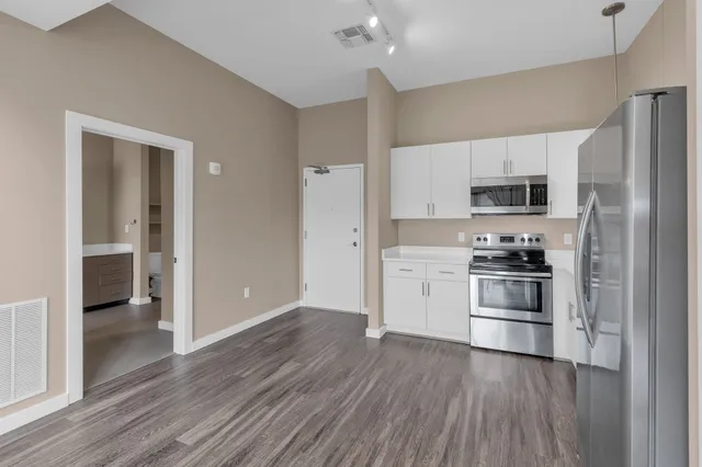 $2,295 | 1900 12th Avenue South, Unit 508, Nashville, TN 37203