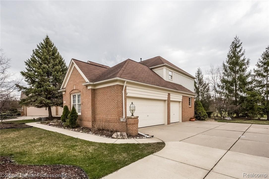 46743 Mornington Road Canton, MI 48188 - Photo 41 of 51 045-Garage-3939229-medium.jpg