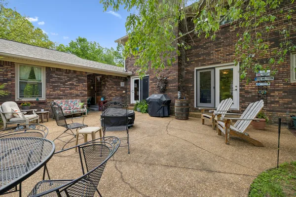 $749,500 | 203 Dogwood Circle, Waverly, TN 37185