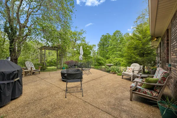 $749,500 | 203 Dogwood Circle, Waverly, TN 37185