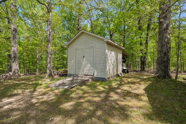 $749,500 | 203 Dogwood Circle, Waverly, TN 37185
