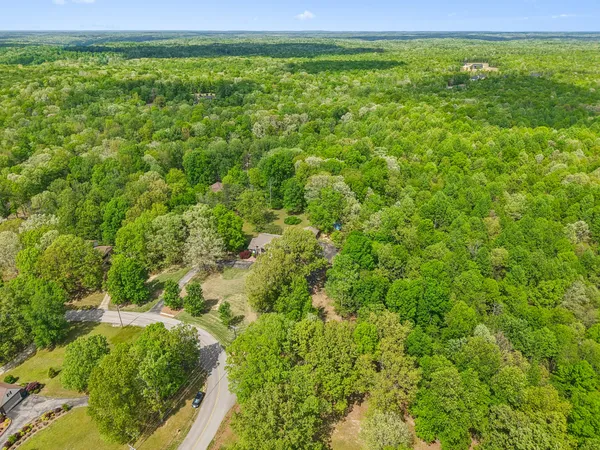 $749,500 | 203 Dogwood Circle, Waverly, TN 37185