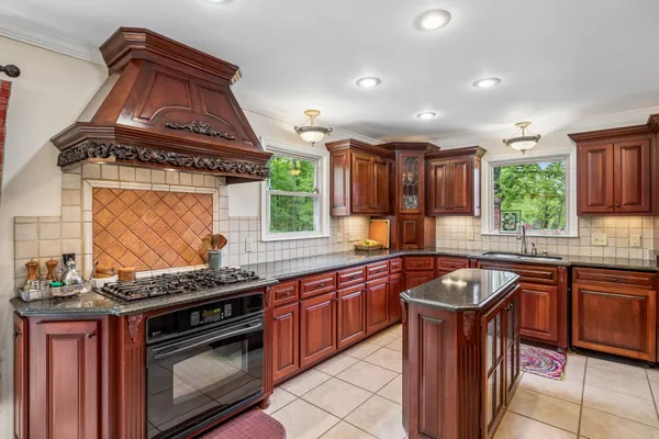 $749,500 | 203 Dogwood Circle, Waverly, TN 37185