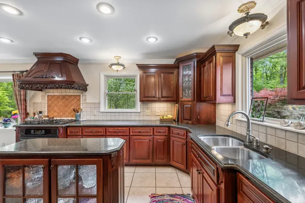 $749,500 | 203 Dogwood Circle, Waverly, TN 37185