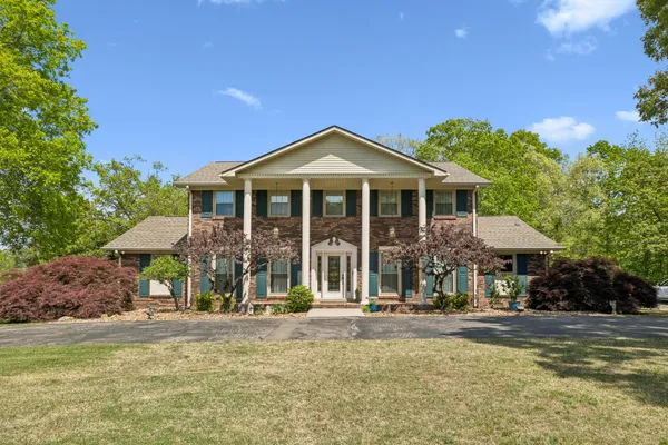 $749,500 | 203 Dogwood Circle, Waverly, TN 37185