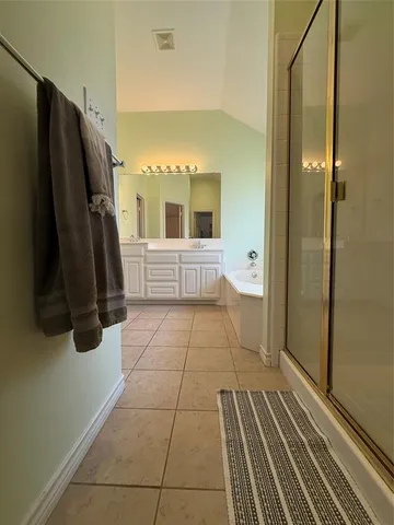 $2,250 | 2229 Old Foundry Road, Weatherford, TX 76087