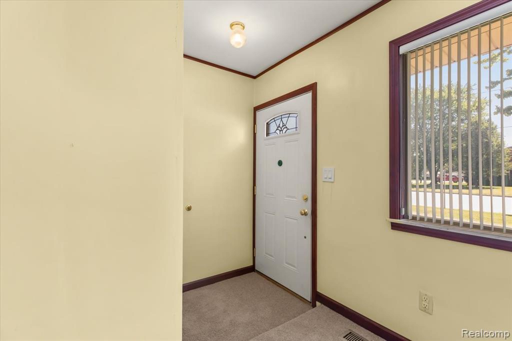 14616 Allen Road Taylor, MI 48180 - Photo 4 of 34