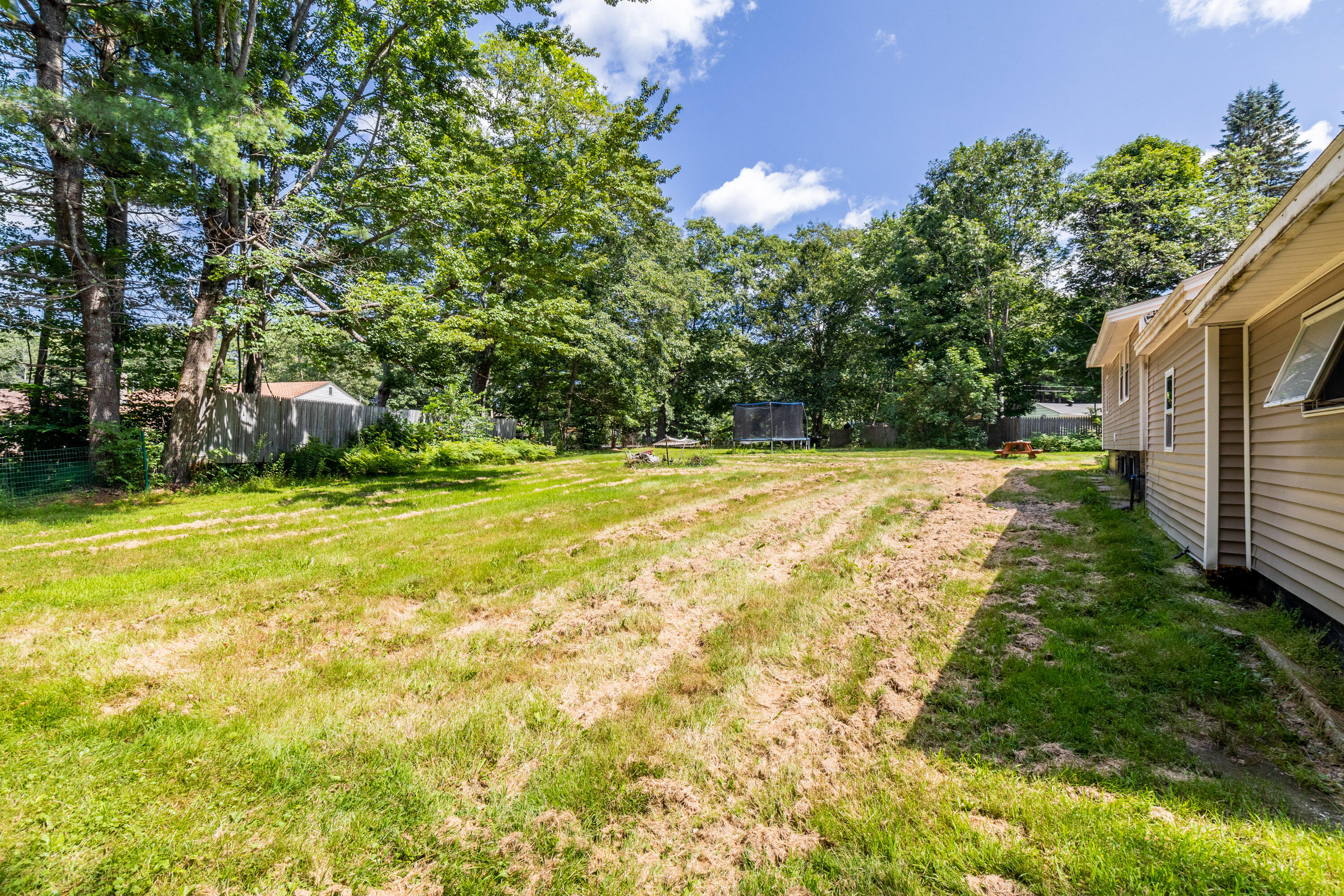 395 River Road Topsham, ME 04086 - Photo 8 of 37 20230802ms-82064