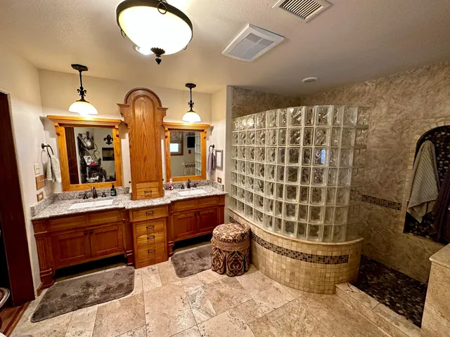 $599,900 | 615 South 6th Street, Canadian, TX 79014