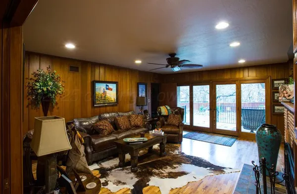 $559,000 | 615 South 6th Street, Canadian, TX 79014