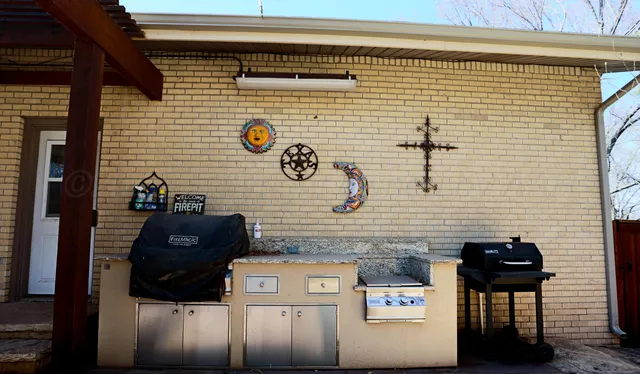 $599,900 | 615 South 6th Street, Canadian, TX 79014