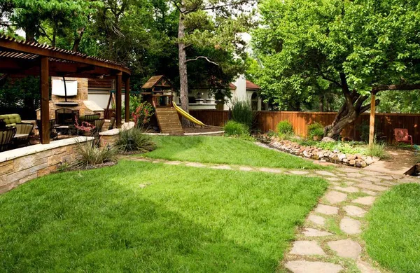 $559,000 | 615 South 6th Street, Canadian, TX 79014