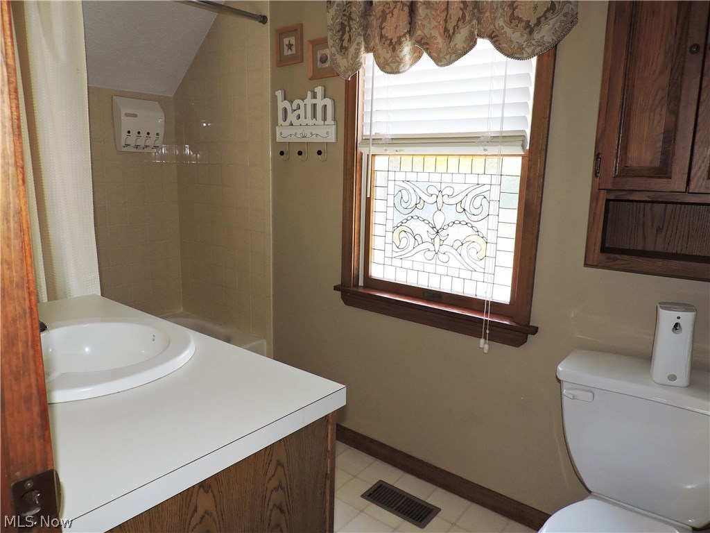 22217 Mastick Road Cleveland, OH 44126 - Photo 14 of 21 Gallery Image 14