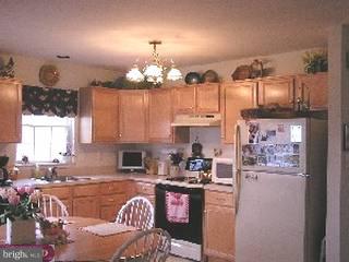 12 Doe Run Shillington, PA 19607 - Photo 2 of 5 Gallery Image 2