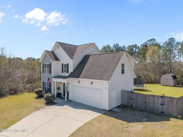 $308,000 | 117 Blossom Court, Maple Hill, NC 28454