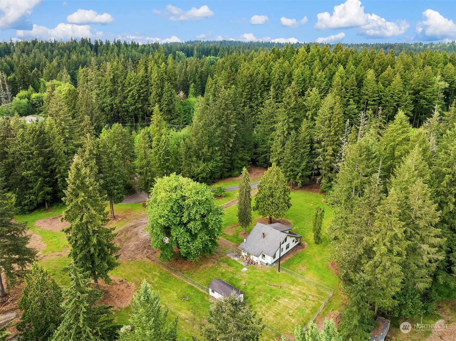 22333 Redmond-Fall City Road Northeast Redmond, WA 98053 - Photo 17 of 36 Gallery Image 17