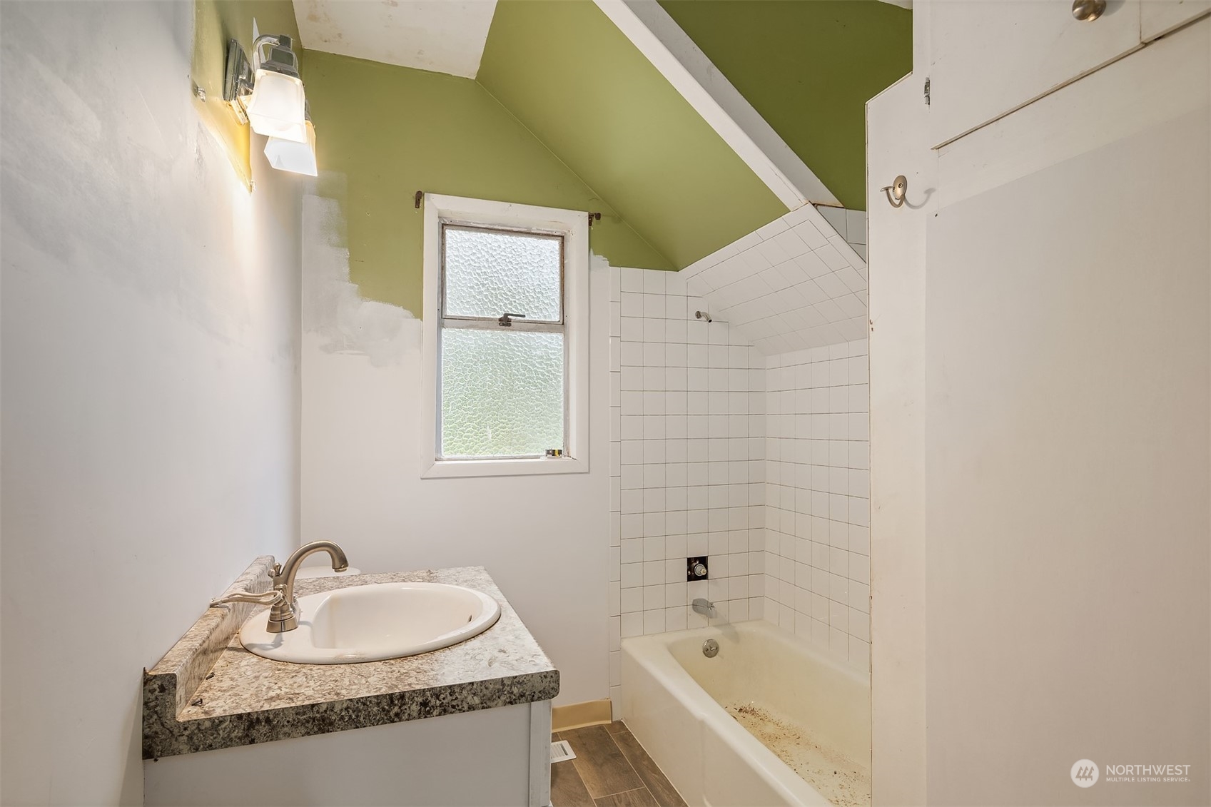 22333 Redmond-Fall City Road Northeast Redmond, WA 98053 - Photo 30 of 36 Gallery Image 30