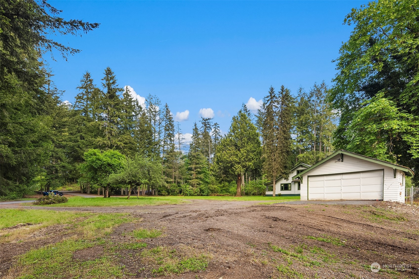 22333 Redmond-Fall City Road Northeast Redmond, WA 98053 - Photo 33 of 36 Gallery Image 33