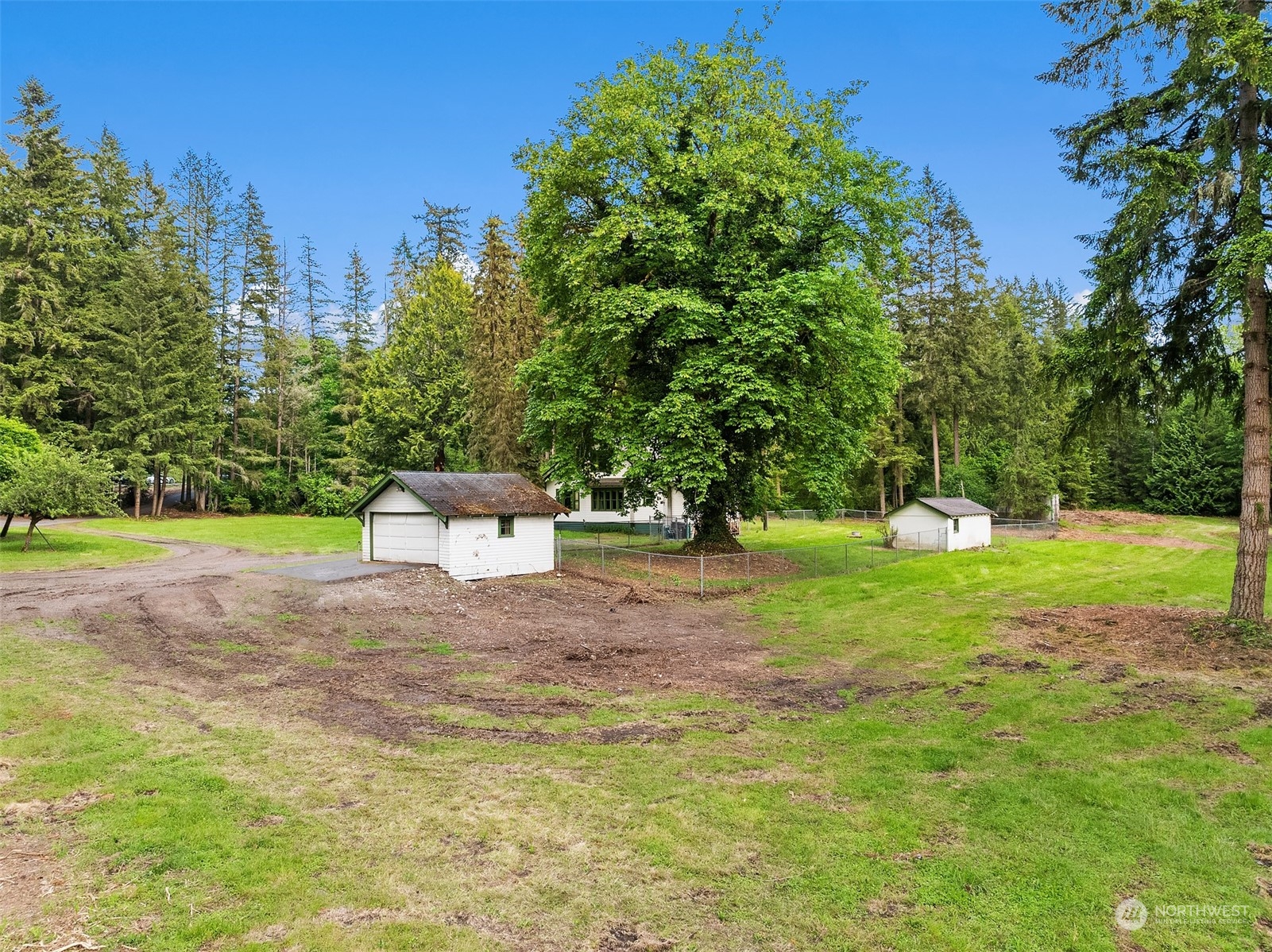 22333 Redmond-Fall City Road Northeast Redmond, WA 98053 - Photo 34 of 36 Gallery Image 34