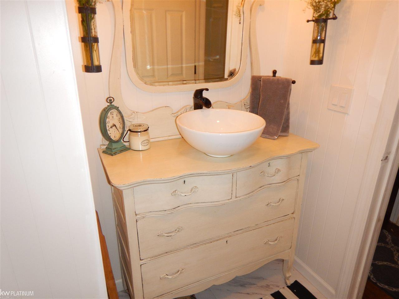 8488 McKinley Road Algonac, MI 48001 - Photo 37 of 52 31338898-36.JPG