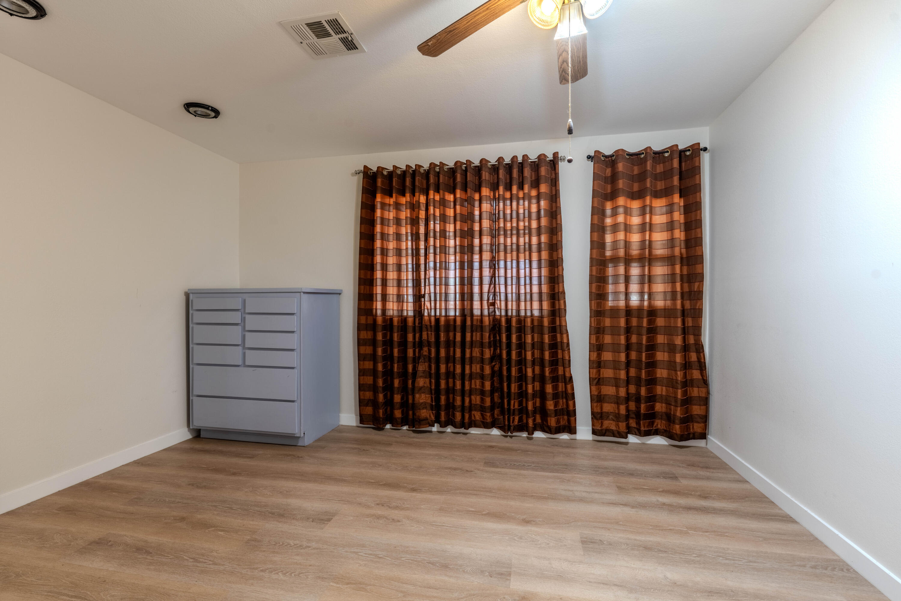 44400 Shafer Road Lake Hughes, CA 93532 - Photo 9 of 20 JPP07583-HDR