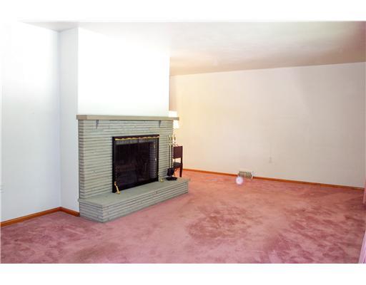 2456 Haymaker Road Monroeville, PA 15146 - Photo 2 of 18 Living Room.
