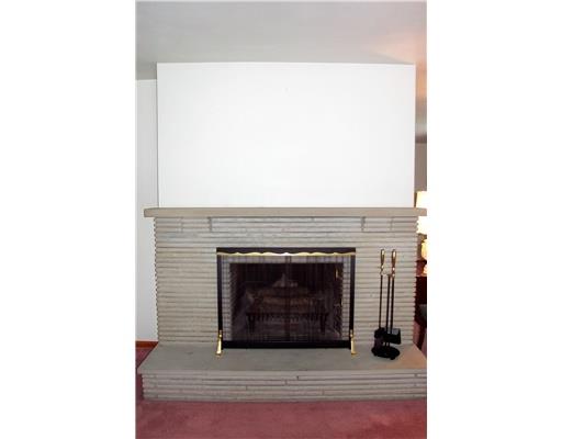 2456 Haymaker Road Monroeville, PA 15146 - Photo 11 of 18 Living Room.