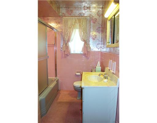 2456 Haymaker Road Monroeville, PA 15146 - Photo 10 of 18 Full Bath.