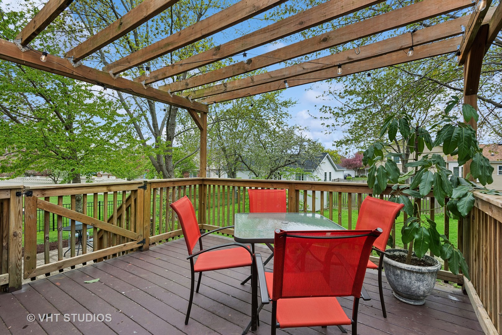 27W252 Churchill Road Winfield, IL 60190 - Photo 12 of 18 a view of sitting space in the balcony
