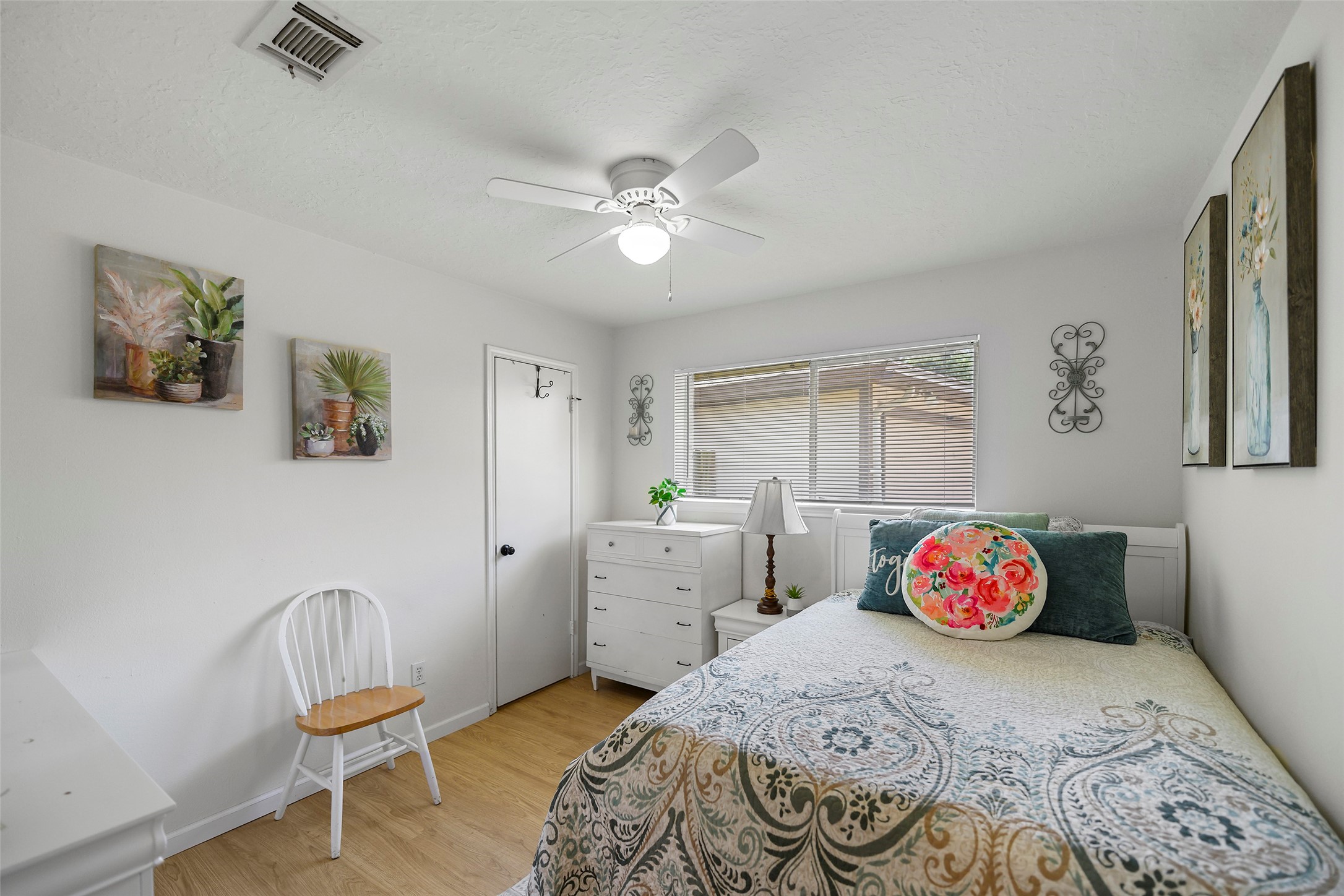 6815 River Mill Drive Spring, TX 77379 - Photo 24 of 33 a bedroom with a bed and furniture