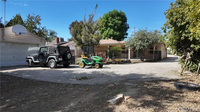 $1,200,000 | 11320 Osborne Street, Sylmar, CA 91342