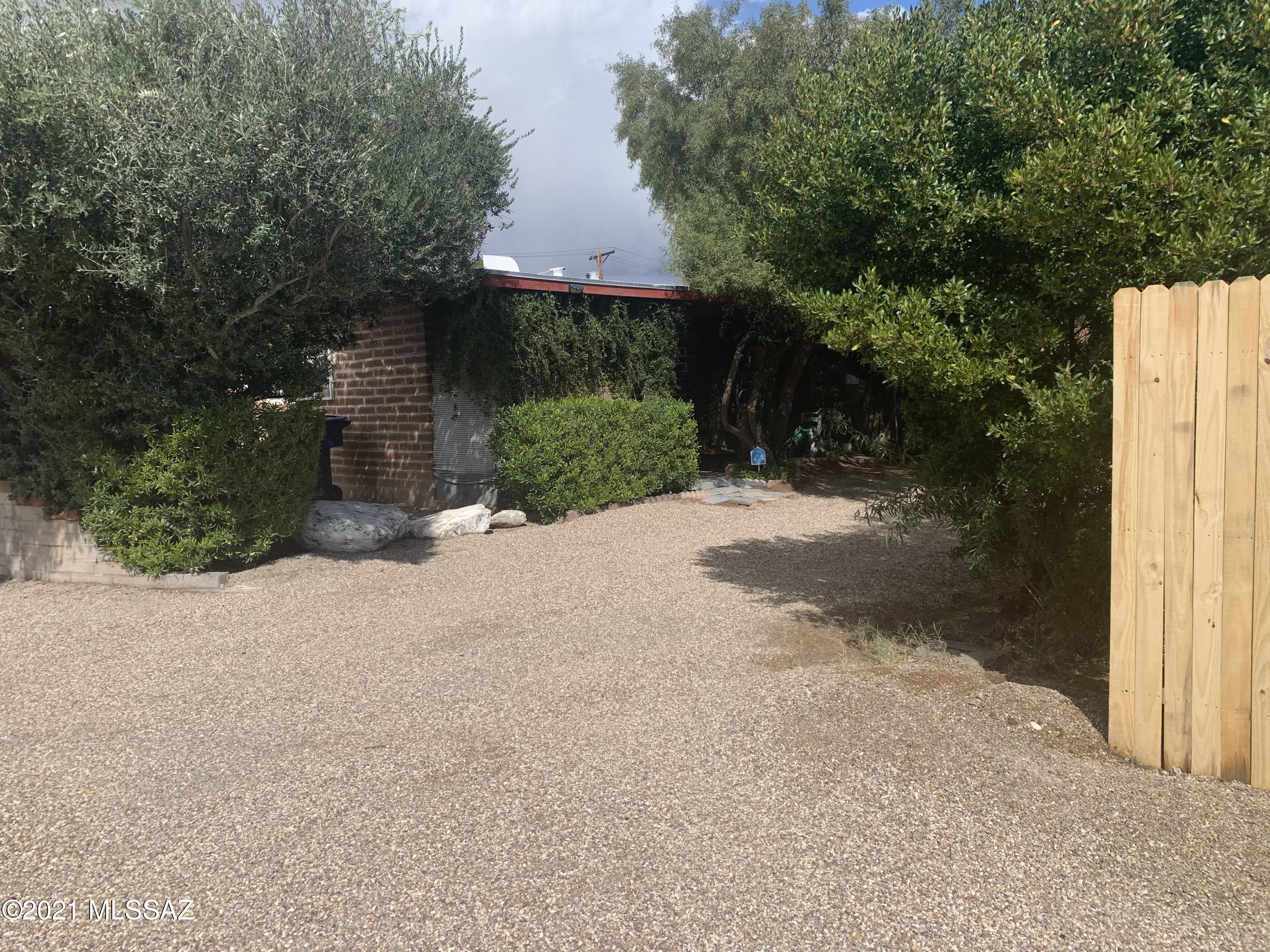 2231 East Grant Road Tucson, AZ 85719 - Photo 1 of 4