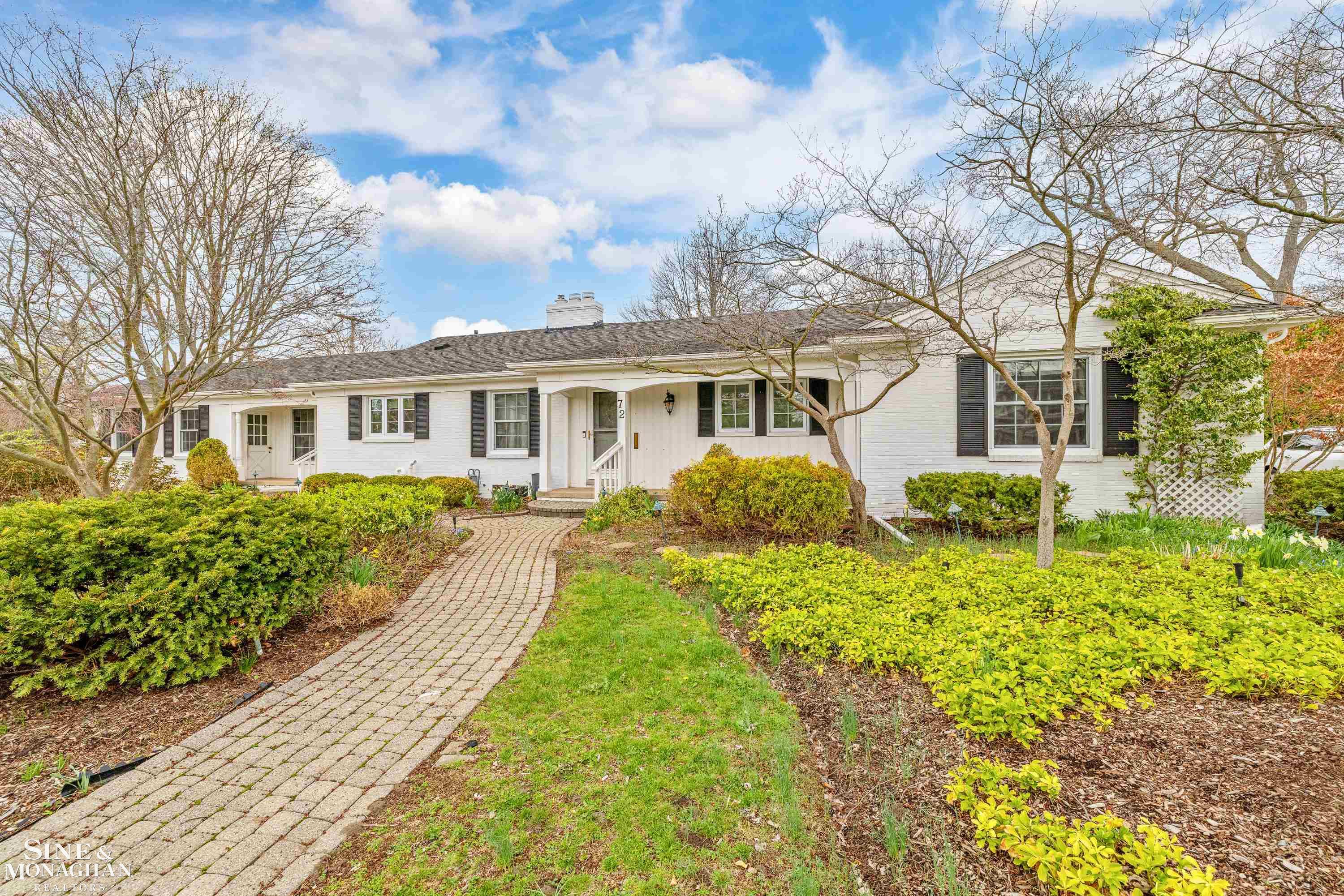 72 South Duval Road Grosse Pointe, MI 48236 - Photo 48 of 48 50204422-7d26fa22-35cb-41e4-b646-df1171e402a4.JPG