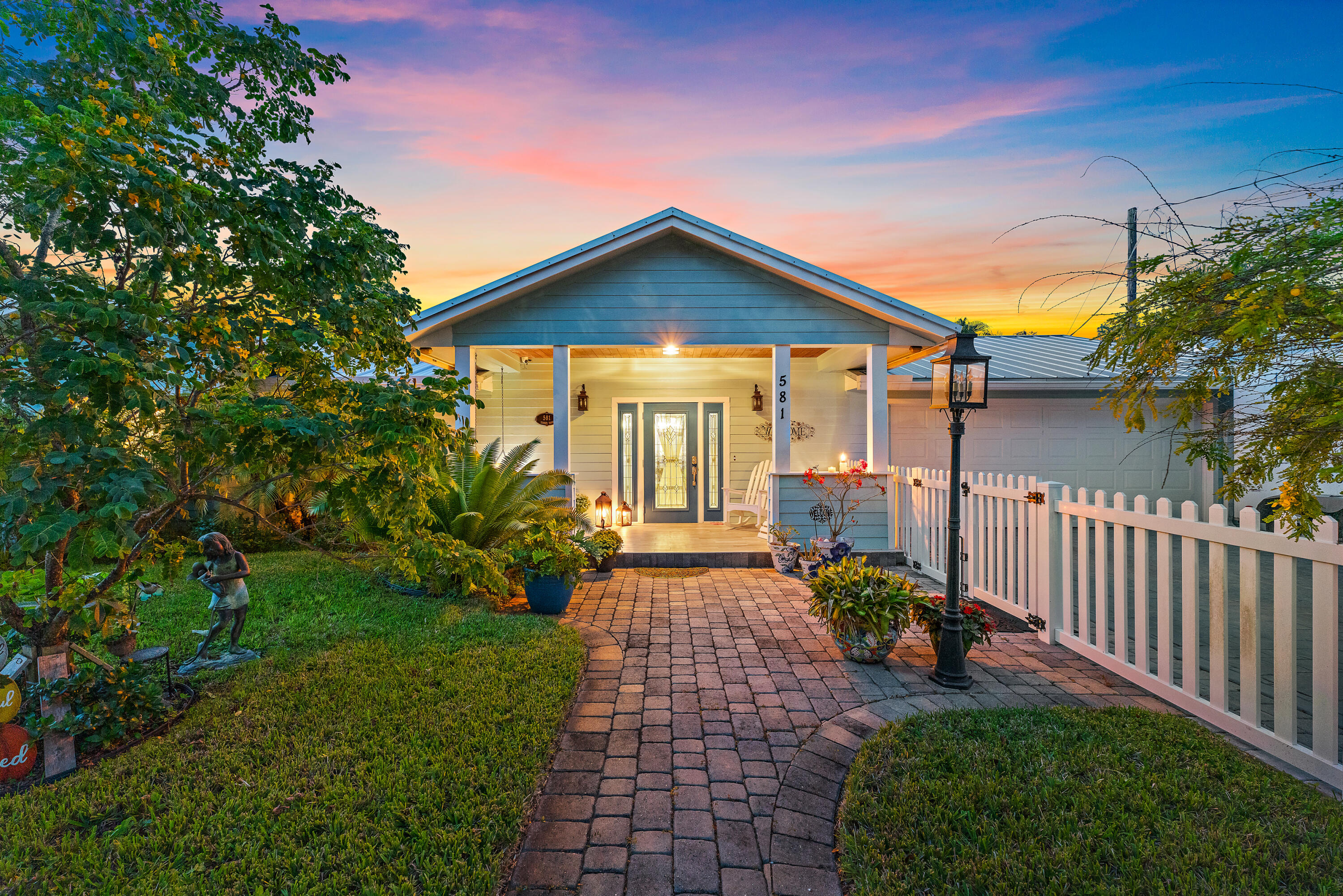 581 Southwest Timber Trail Stuart, FL 34997 - Photo 1 of 26 005-581SWTimberTrail-Stuart-FULL