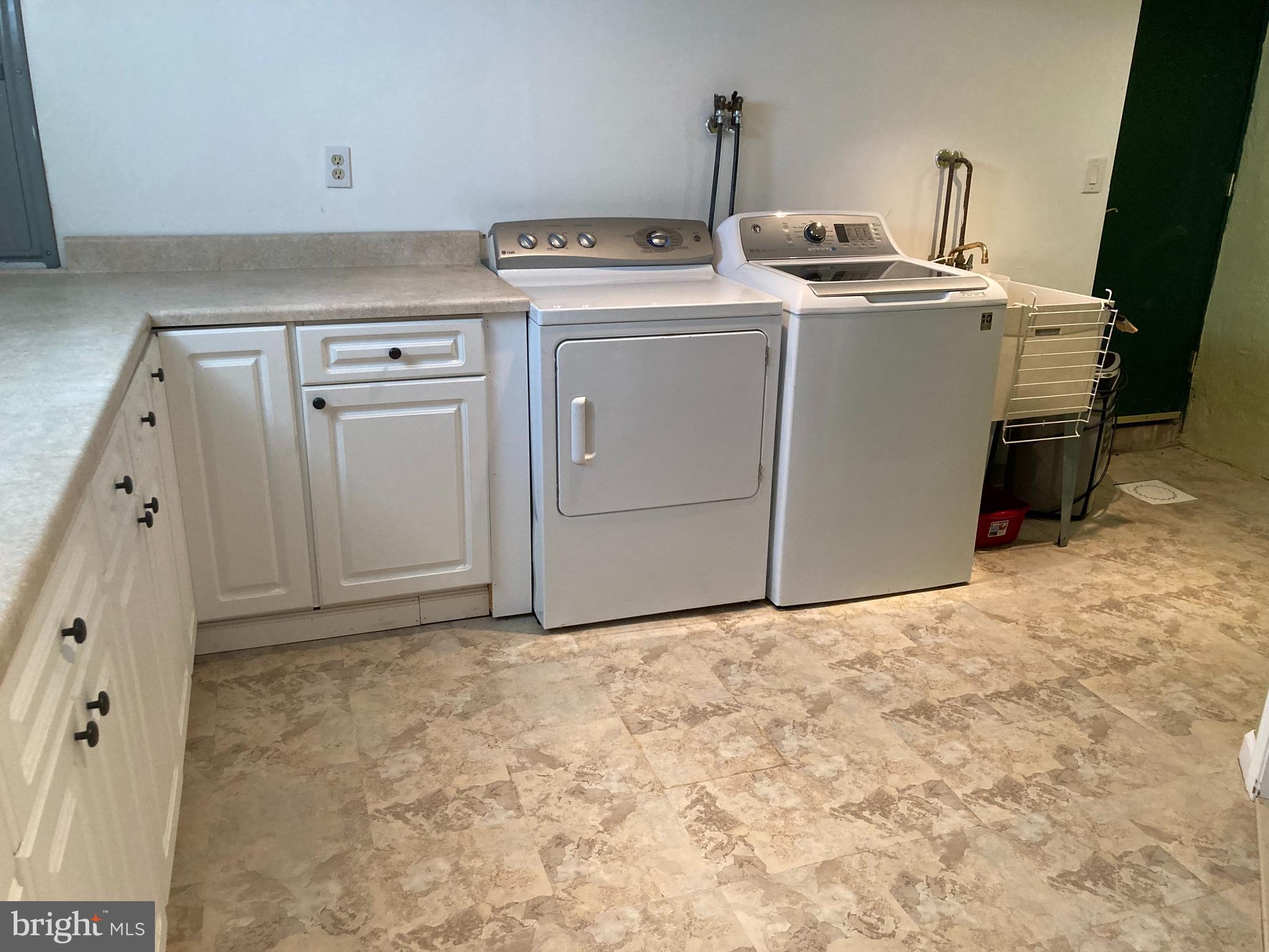 7824 Verree Road Philadelphia, PA 19111 - Photo 42 of 53 Bsmt - huge laundry rm