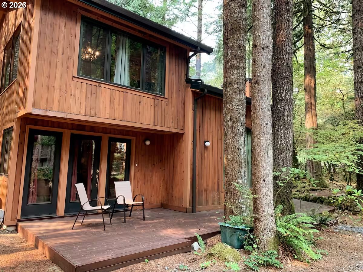 21220 East Crater Court Rhododendron, OR 97049 - Photo 2 of 48