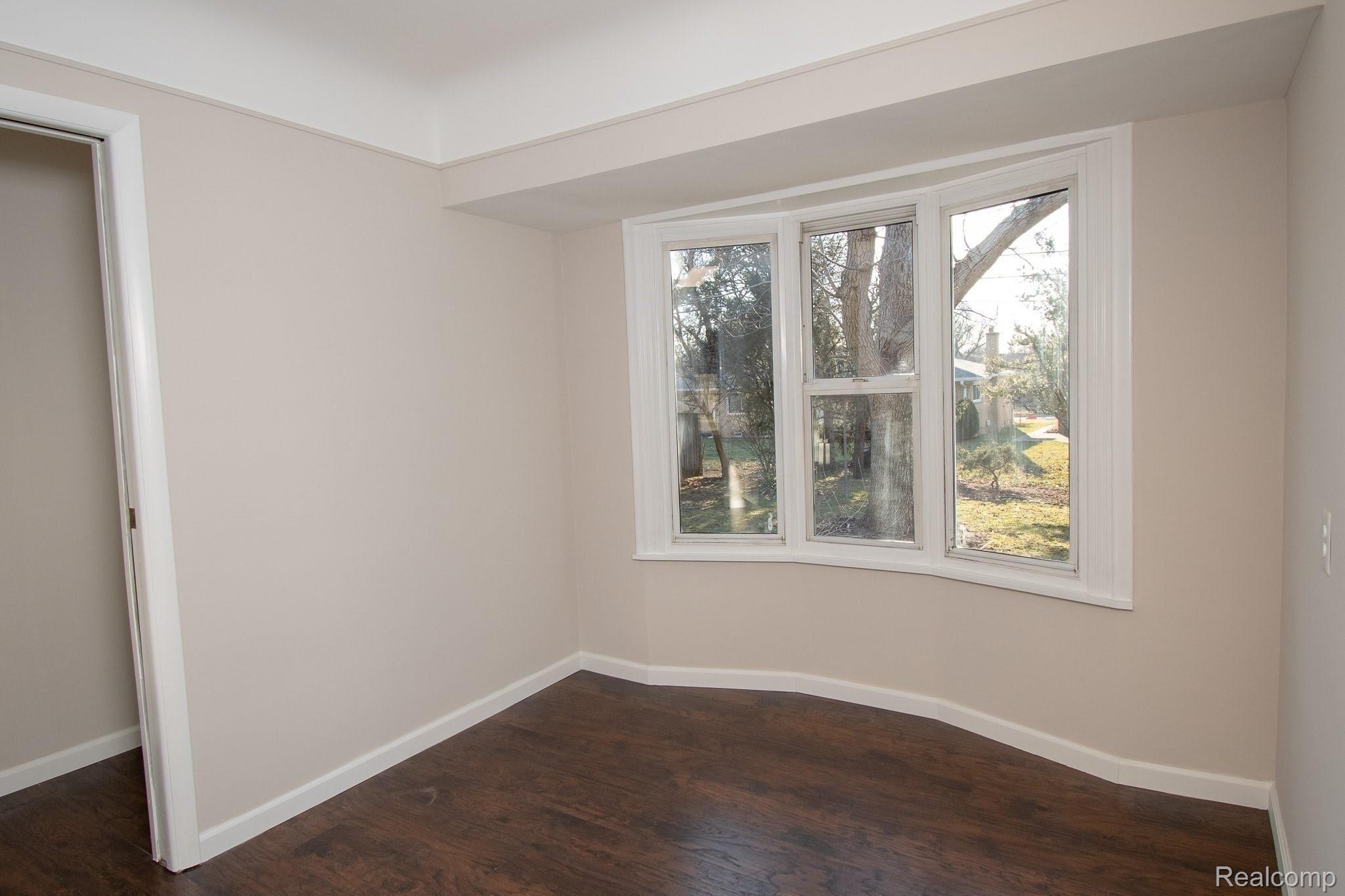 11024 Chicago Road Warren, MI 48093 - Photo 15 of 47 DSC_3552.jpg