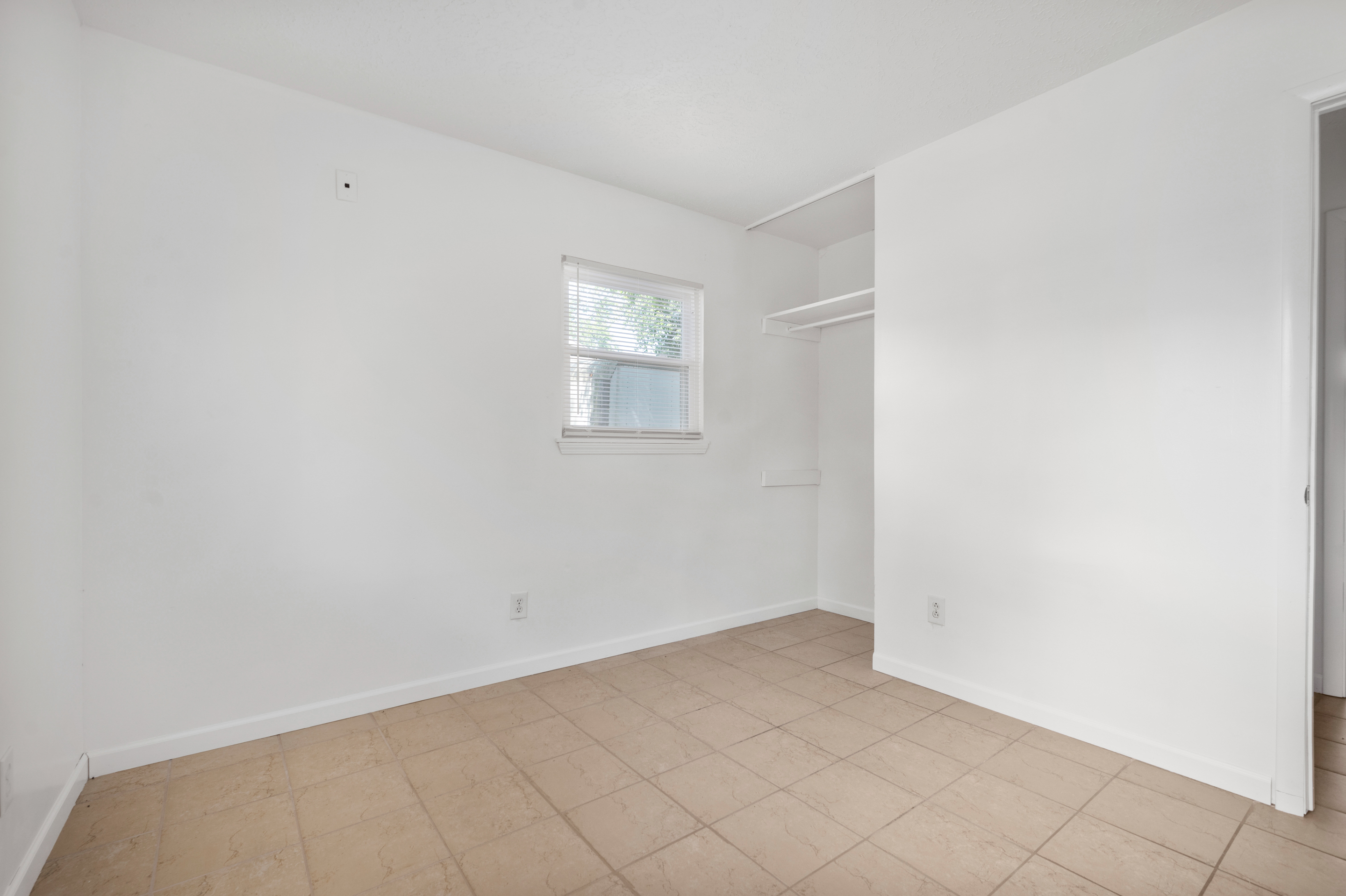 1037 Ridgetop Drive Greenwood, IN 46142 - Photo 13 of 21 Gallery Image 13