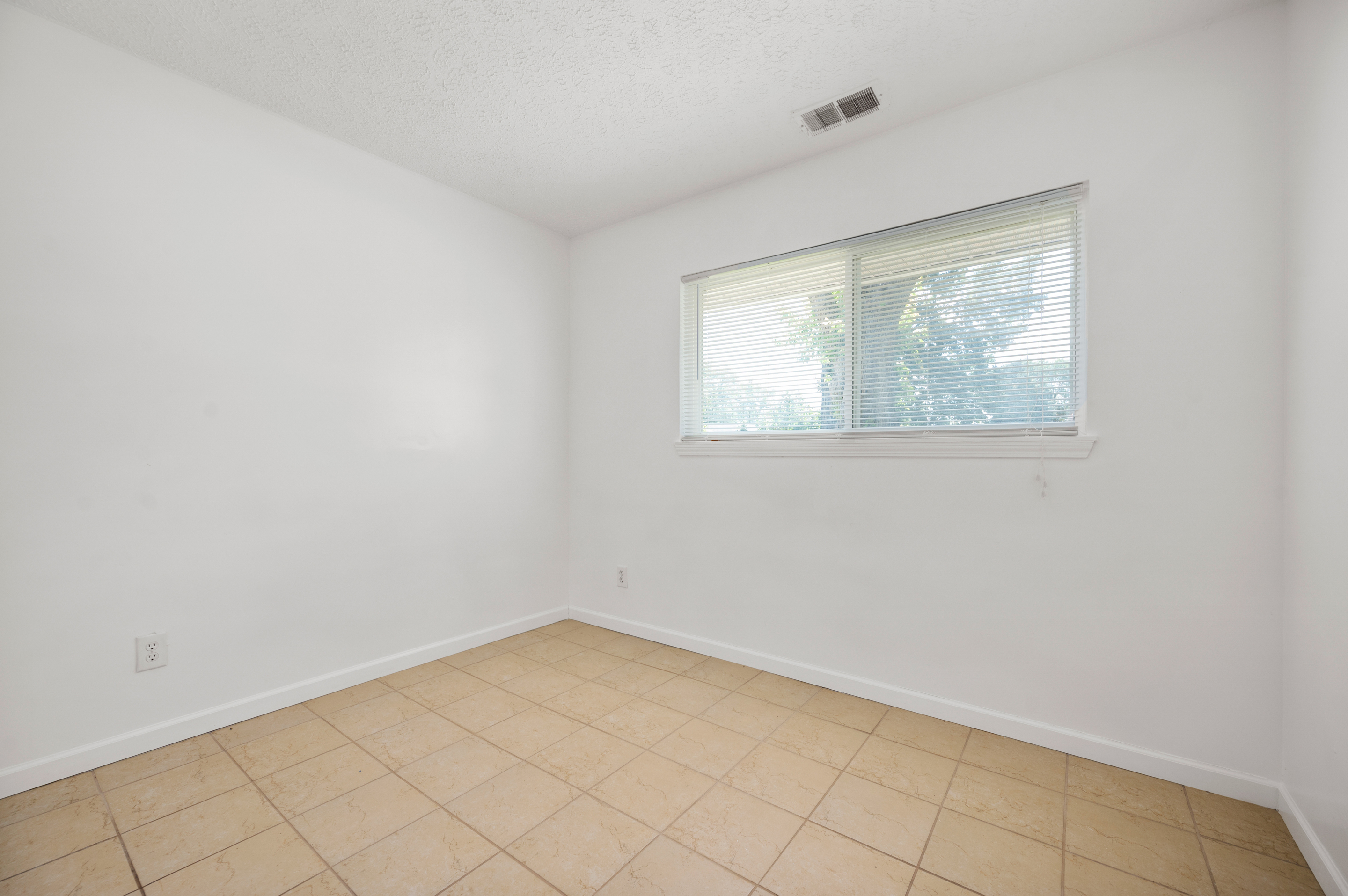 1037 Ridgetop Drive Greenwood, IN 46142 - Photo 16 of 21 Gallery Image 16
